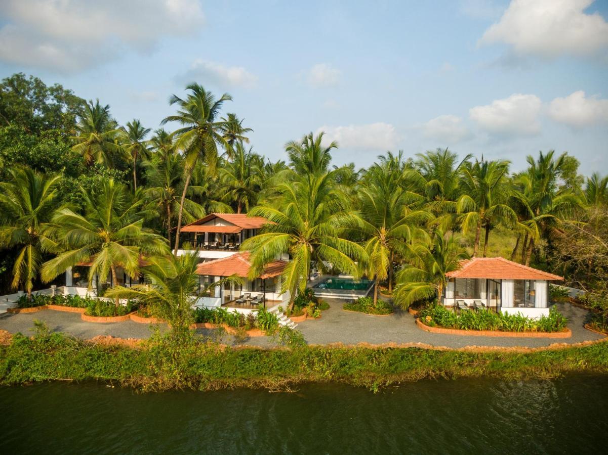 Hotel Pont Bleu Riverside & Pool *