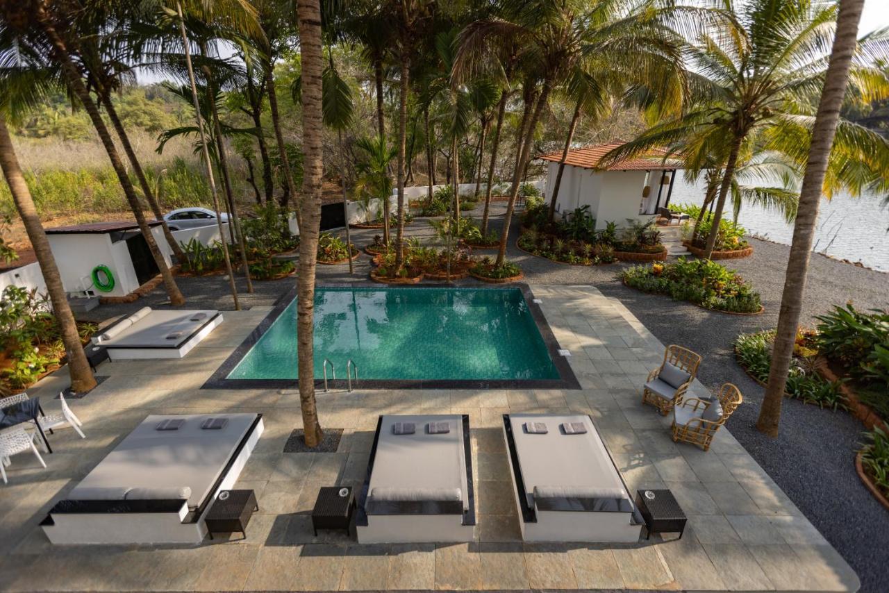 Hotel Pont Bleu Riverside & Pool